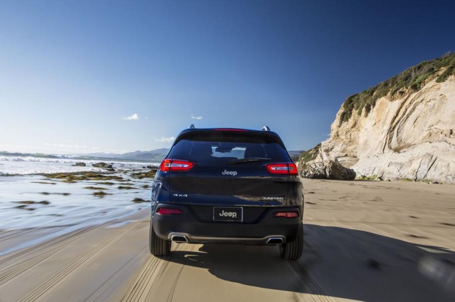  Jeep Cherokee Limited 2014 года  (фото 11 из 29)